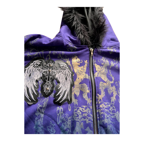 SUDADERA OJO ROJO Y2K PELUCHE
